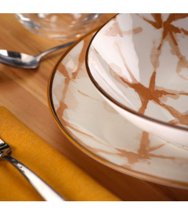 Service de 18 assiettes en porcelaine: plates, creuses et à dessert