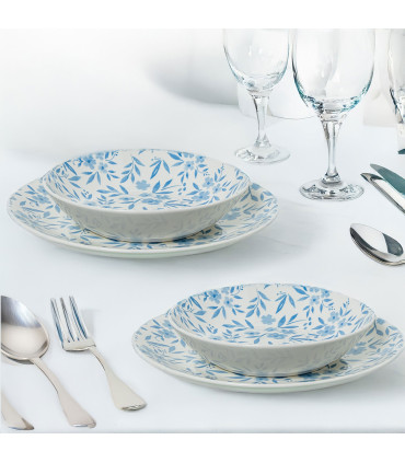 Service de 18 assiettes en porcelaine – motif fleurs bleues