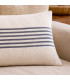 Coussin rectangulaire en coton beige rayures bleues 40x60cm